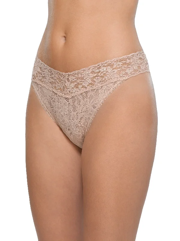 seamless wireless women thongs for a carefree fitSignature Lace Original Rise Thong Chai