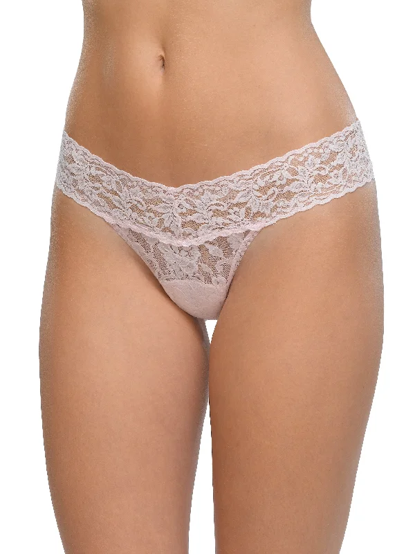 seamless beaded women thongs for a sophisticated designSignature Lace Low Rise Thong Bliss Pink