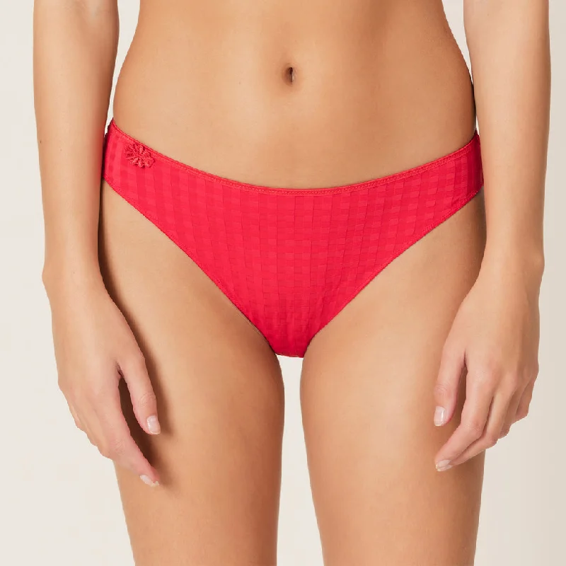 seamless anti - static women briefs for a hassle - free experienceAvero Rio Brief | Scarlet