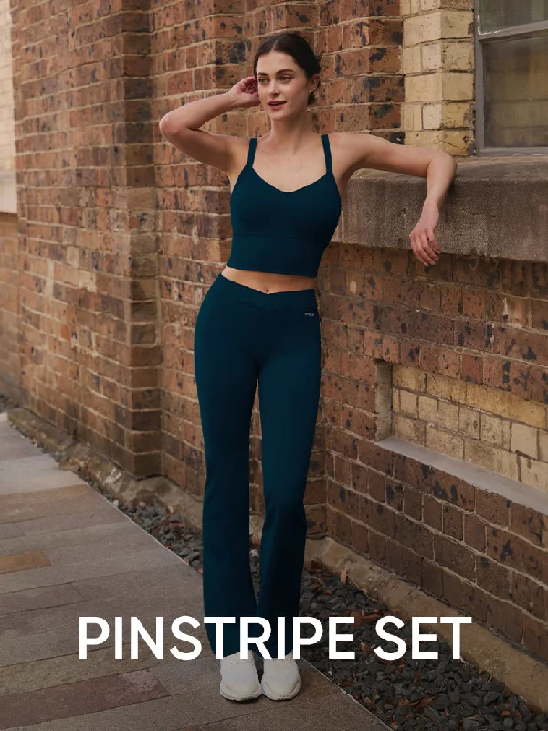 petite women sport bra with proper fitAirywin Pinstripe Set (Leggings & Sports Bra)