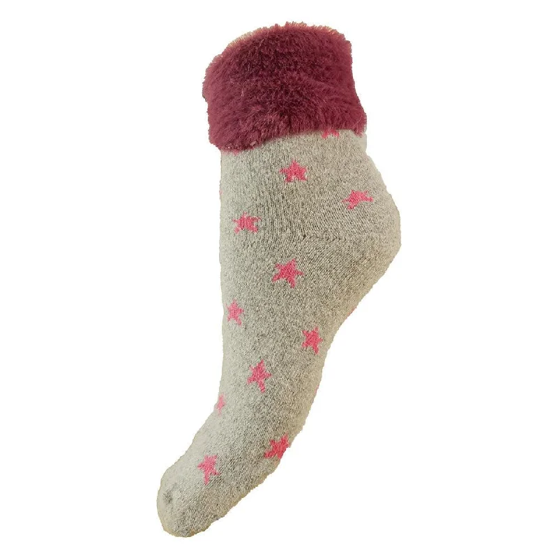 Grey cuff socks with pink stars and dark pink faux fur cuff